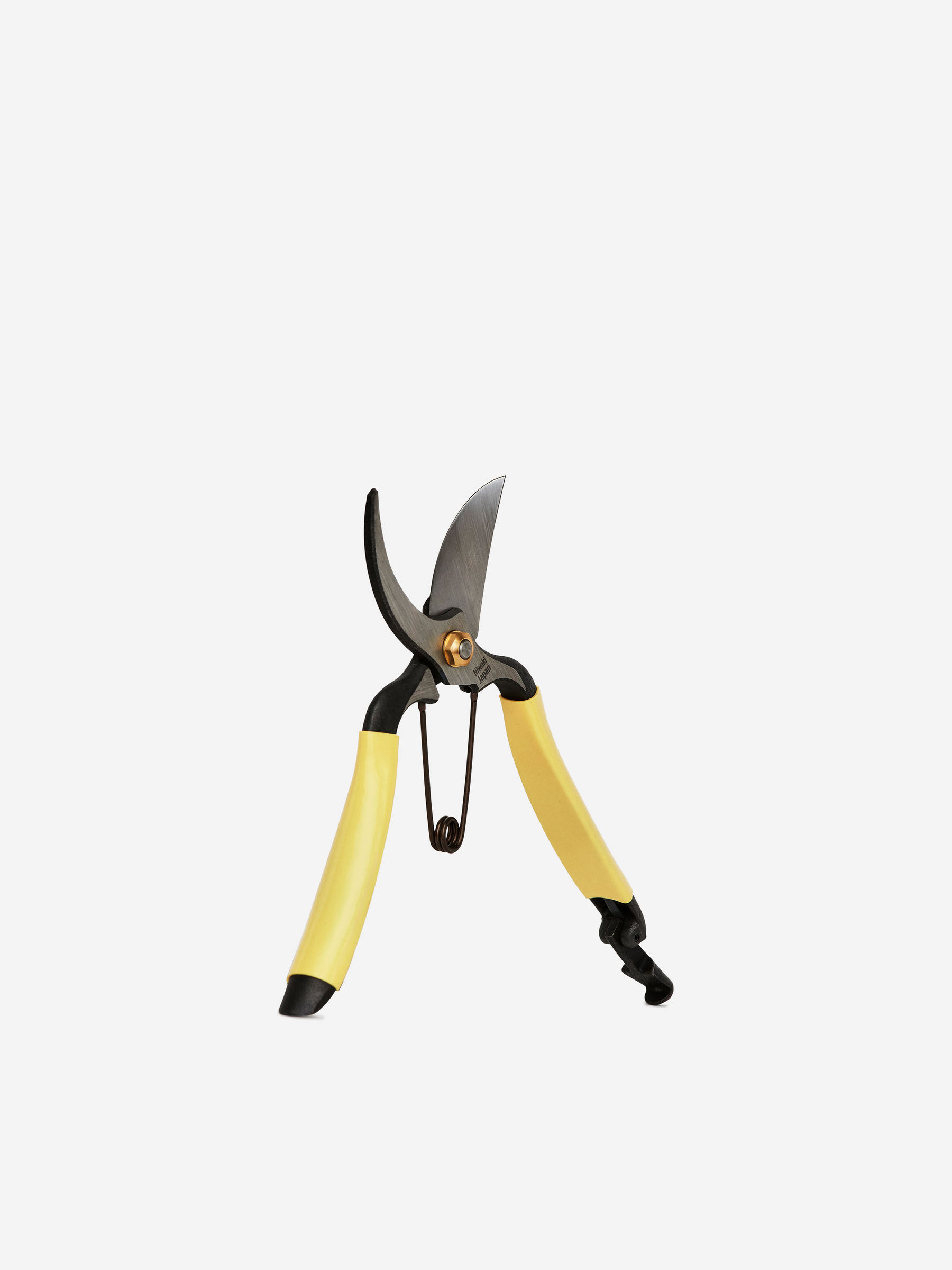 Niwaki Higurashi GR Secateurs - Yellow - Homeware - StillMedia/DescriptiveDetail - 3